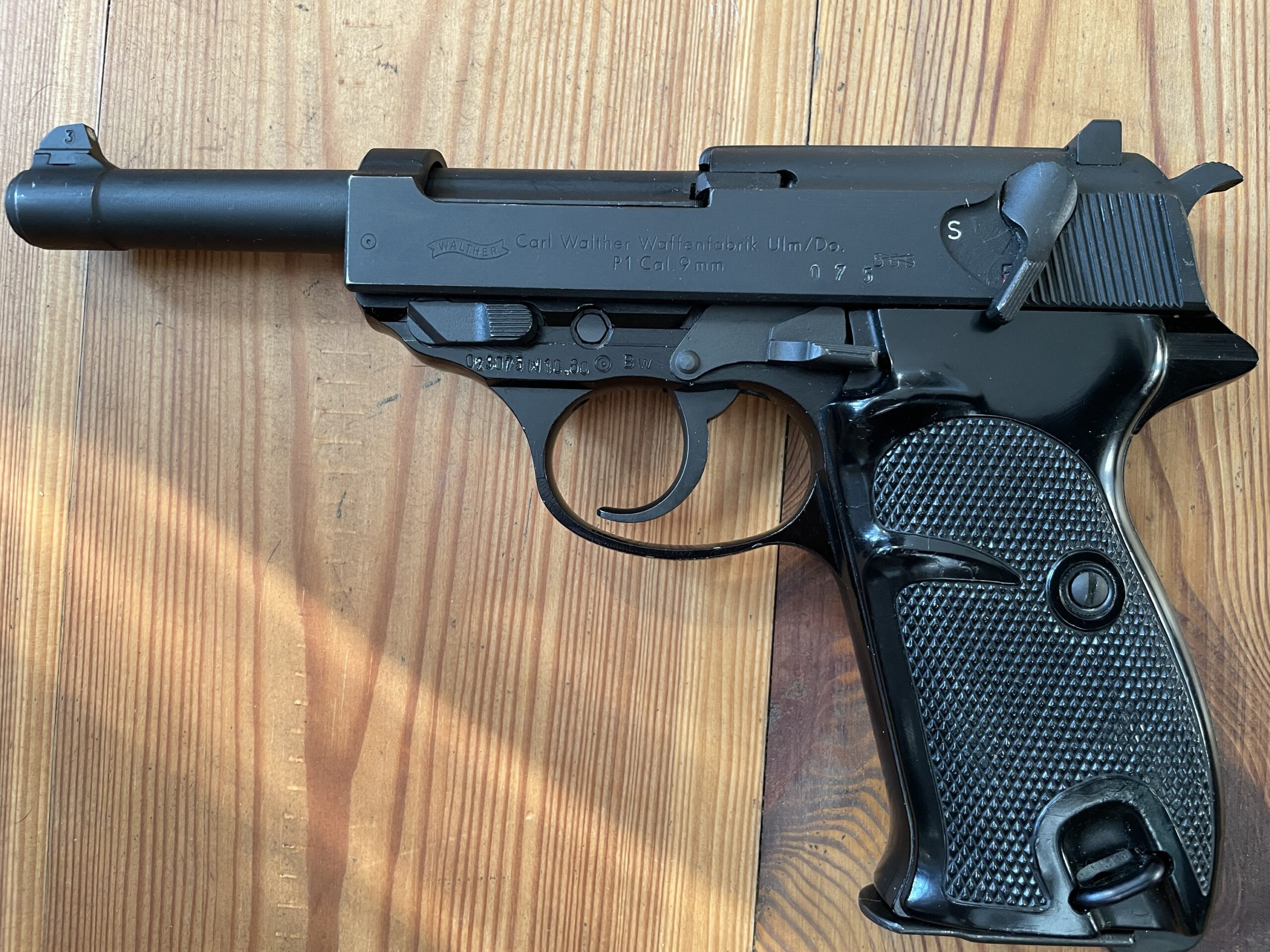Walther P1